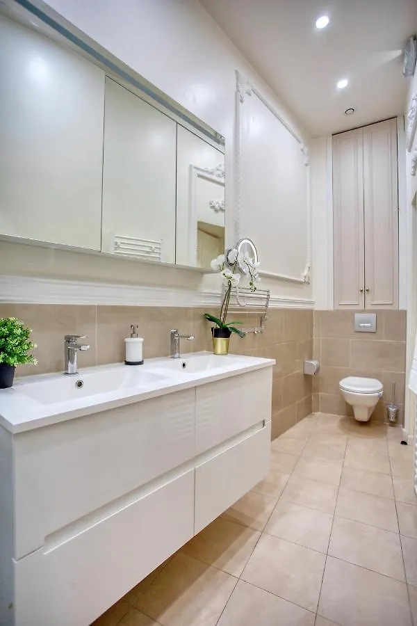 Galeries Lafayette - 7 Bedrooms - Lift - Aircon Paris 0*,  France