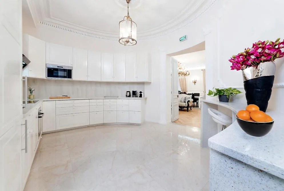 Galeries Lafayette - 7 Bedrooms - Lift - Aircon Paris 0*,  France