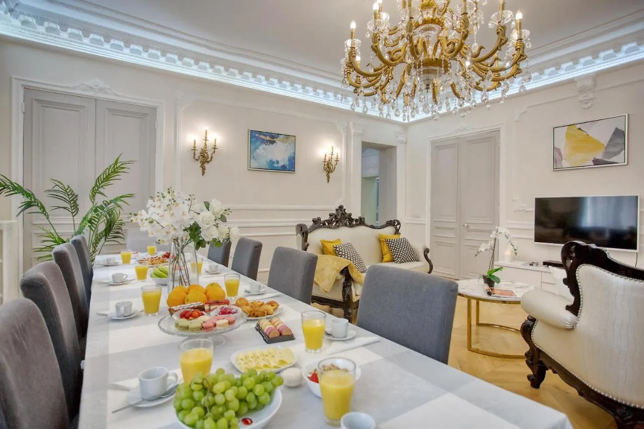 Galeries Lafayette - 7 Bedrooms - Lift - Aircon Paris 0*,  France