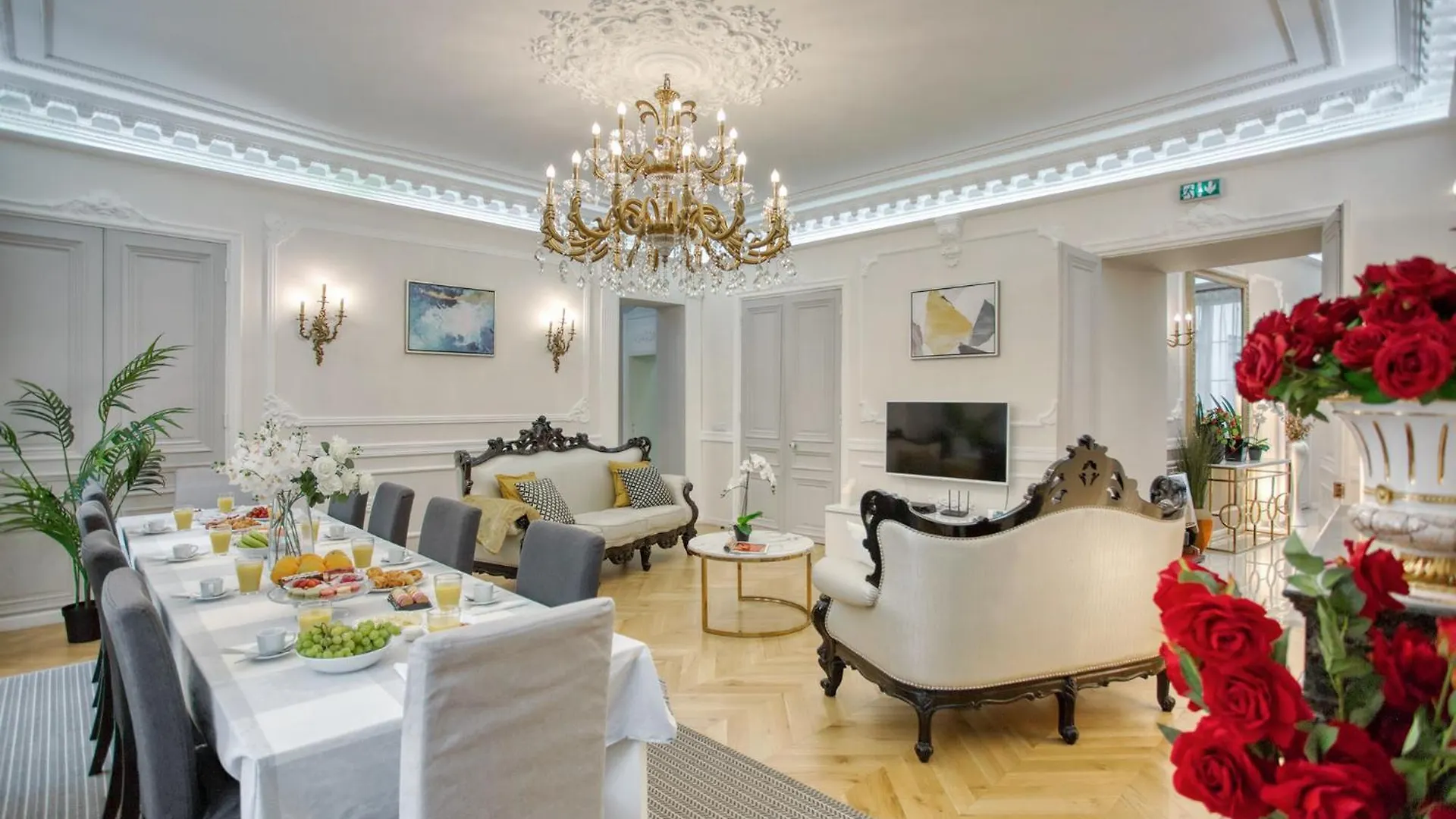 Galeries Lafayette - 7 Bedrooms - Lift - Aircon Paris France